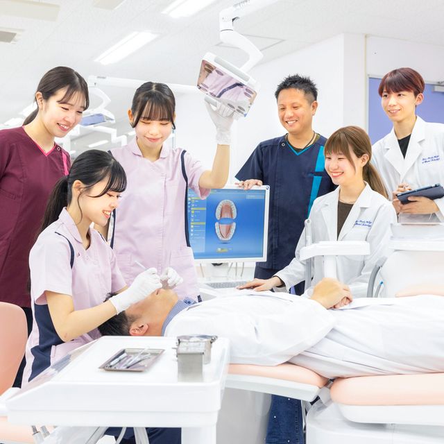 新大阪歯科衛生士専門学校 1日に2つの仕事を体験！歯科技工士×歯科衛生士 W体験！4