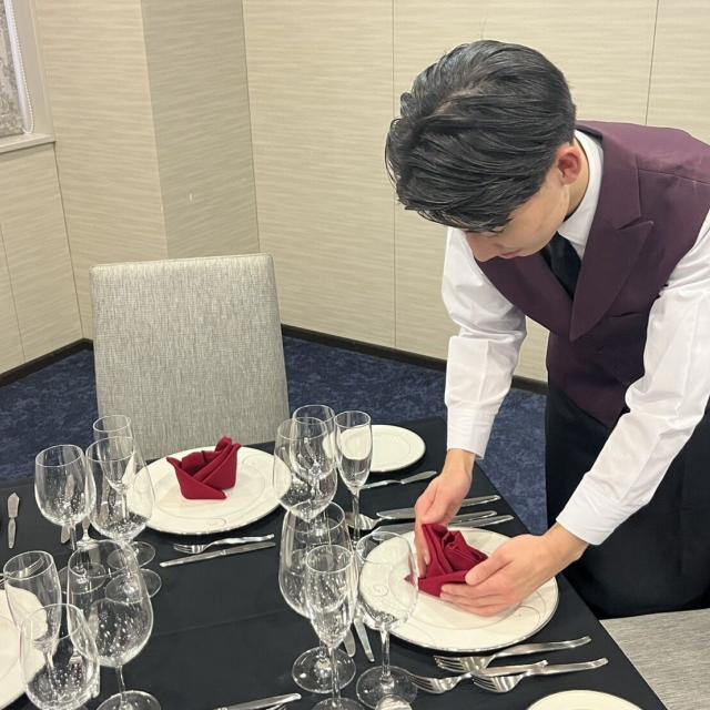 名古屋外語・ホテル・ブライダル専門学校 1.2年生対象！1stステップの一流テーブルセッティング！1