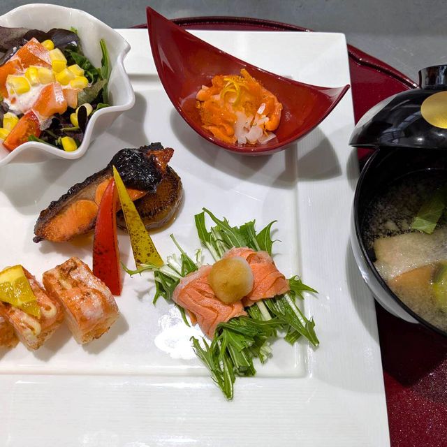 富山調理製菓専門学校 【調理技術科】１０/３（土）秋鮭を食べ尽くそう！2