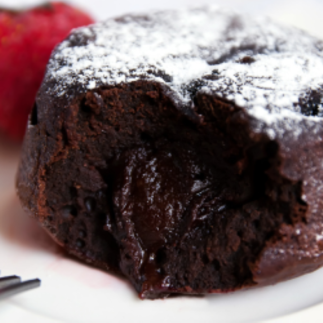 京都栄養医療専門学校 魅惑の調理実習！米粉フォンダンショコラで栄養分野体験！1