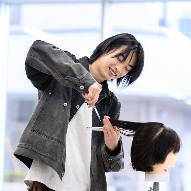 国際ビューティ＆フード大学校 無料バスあり★【美容学科】ウルフカットの神様・藤田さん来校！3