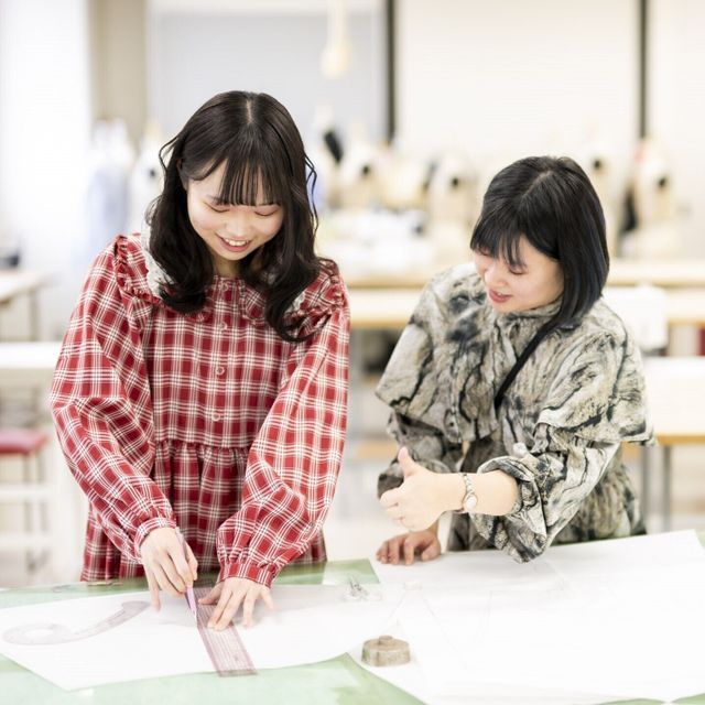 華服飾専門学校 スペシャルコース（特別講師）1
