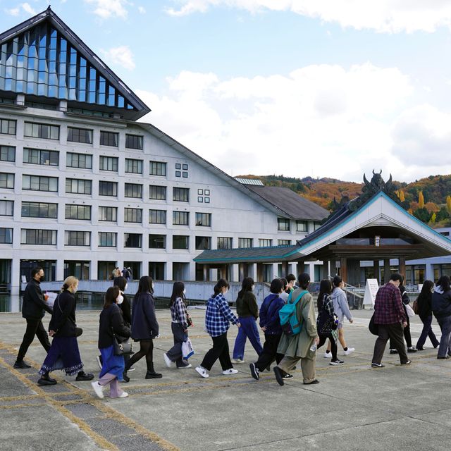 東北芸術工科大学 紅葉に包まれた「秋のminiオープンキャンパス」1
