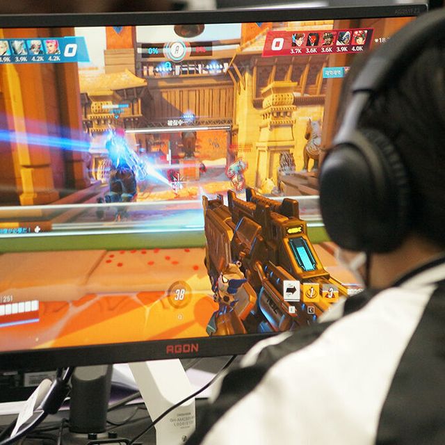 国際テクニカルデザイン・自動車専門学校 【eスポーツ】最新設備でFPSプレイやプログラミング体験1