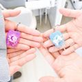 東京メディカル歯科専門学校 【高3大歓迎！】楽しむ進路研究！レジンでデコ歯科グッズ作り