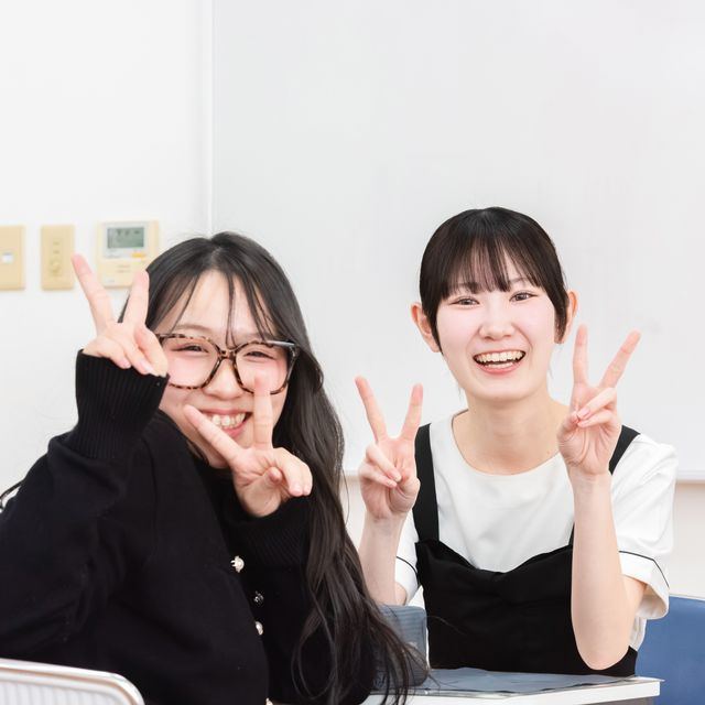 足利デザイン・ビューティ専門学校 トータルビューティ科：ひざ下を細く！/ネイルケア体験3