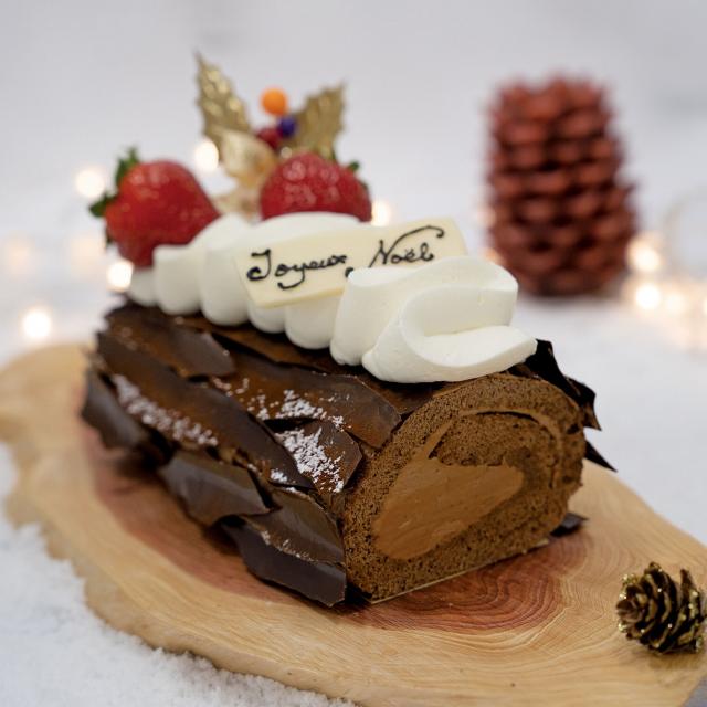 専門学校　福岡ビジョナリーアーツ 【フード】ブッシュドノエル1