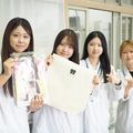 名古屋歯科医療専門学校 初心者でも大丈夫！実際の歯科材料でストラップをつくってみよう