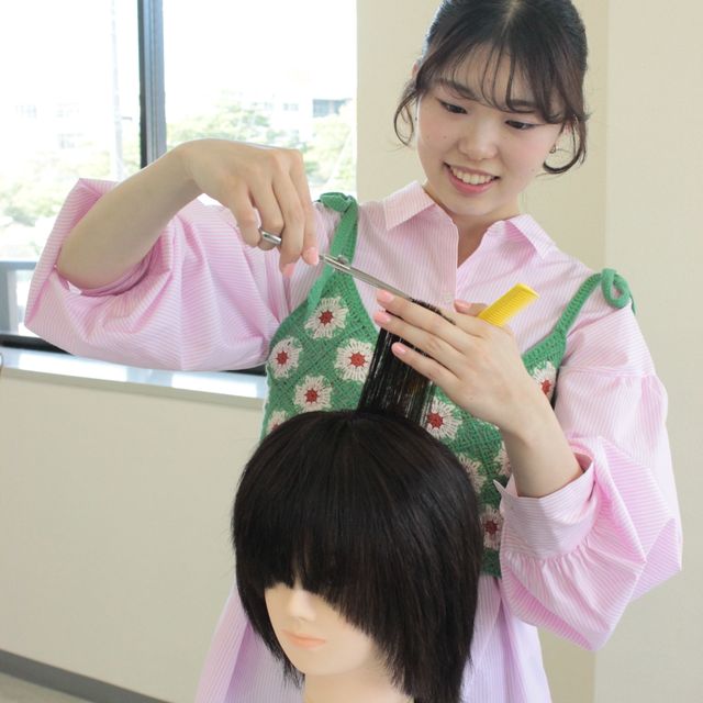 岩手理容美容専門学校 【参加すればイワテリビの全てが分かる】体験実習＆学校説明会1