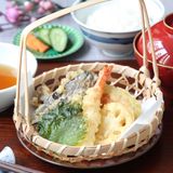 8月18日(火) 日本料理 天ぷら盛り合わせの詳細