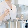 吉祥寺二葉栄養調理専門職学校 ★管理栄養士★二葉の給食を学んでみよう！