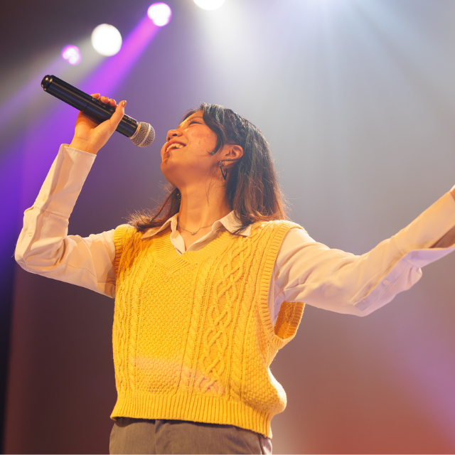 沖縄ラフ＆ピース専門学校 心に響く歌い方とは？表現力を磨くヴォーカルレッスン！1