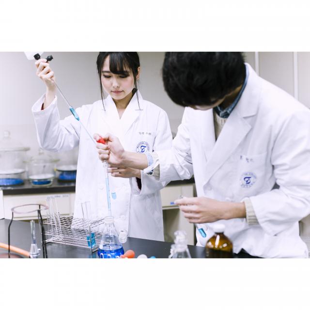 **★** 栄養士科 体験入学 **★**