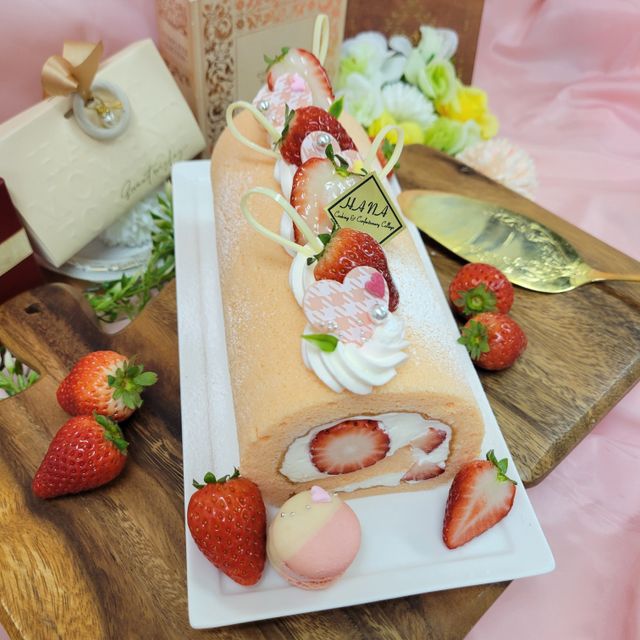 華調理製菓専門学校 体験実習付きオープンキャンパス～可愛すぎるいちごロールケーキ1