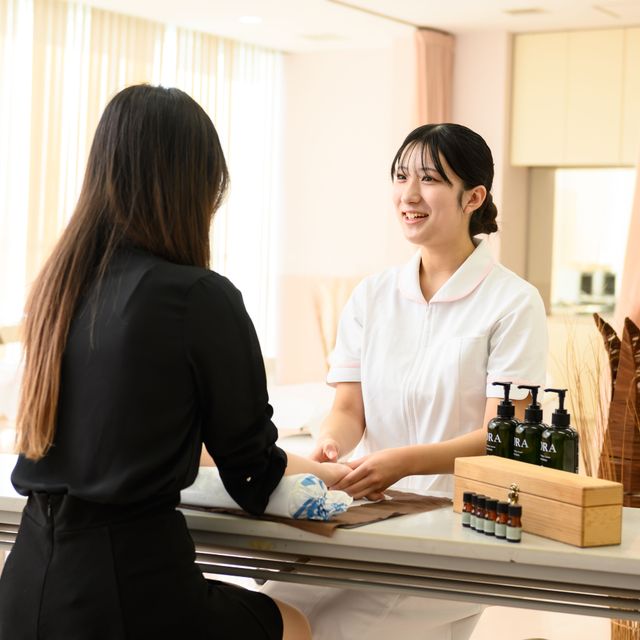 国際ビューティ＆フード大学校 【高校1・2年生限定】エステティシャンの職業体験！1