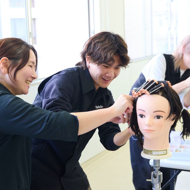 東京美容専門学校 ★夏のスペシャルオープンキャンパス★カット＆パーマ体験コース1