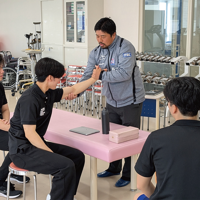 富山リハビリテーション医療福祉大学校 【理学療法科】７/２５（土）カターレ富山コーチによる特別授業2