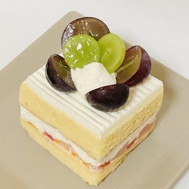 札幌観光ブライダル・製菓専門学校 【製菓学科】ぶどうのショートケーキ1