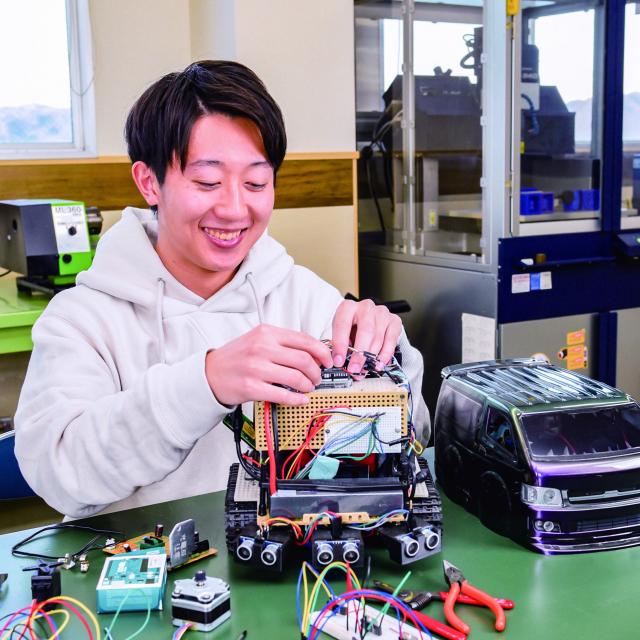 太田情報商科専門学校 ☆サマースペシャルデー☆CADエンジニア学科1