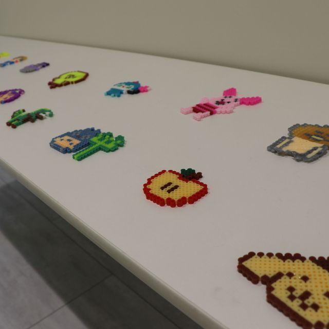 姫路医療専門学校 【作業療法士科】アイロンビーズでリハビリ体験1