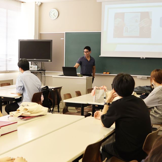 敬和学園大学 【授業体験】留学と旅行のための英語2