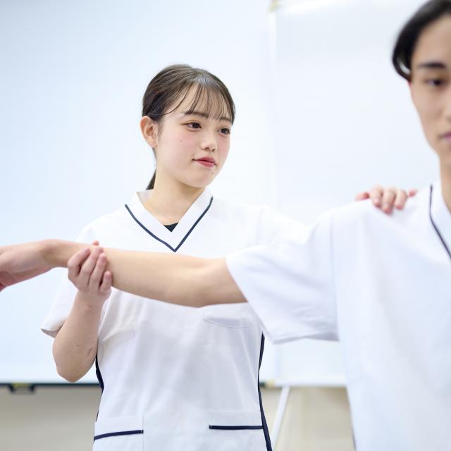 新宿医療専門学校 包帯のテクニックを伝授します！！SSJS包帯講座1