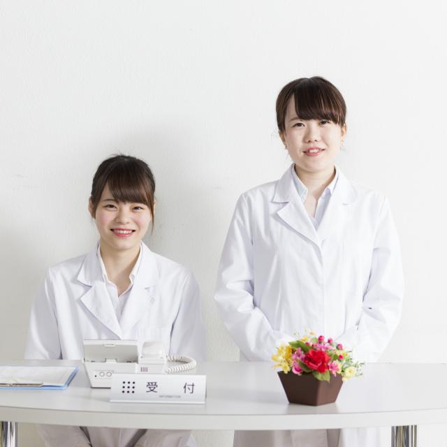 YICビジネスアート専門学校 3/28(木)【医療事務】白衣を着て受付を体験をしよう1