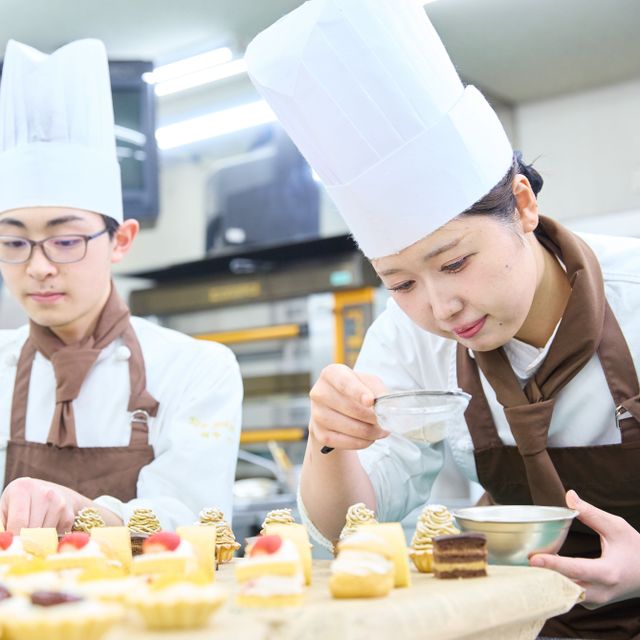 晃陽看護栄養専門学校 ☆パティシエ・スイーツ学科☆当日は先輩学生がサポート！4