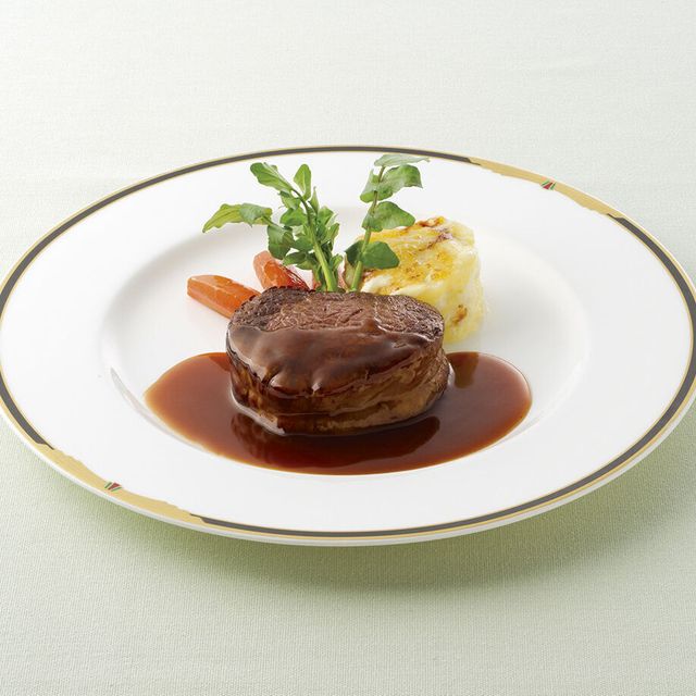 辻調理師専門学校 西洋料理「牛フィレ肉のステーキ」1