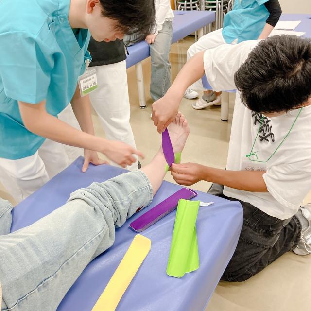 札幌青葉鍼灸柔整専門学校 12/7は高1・2年対象クリスマス特別イベント！ケーキ＆ピザ3