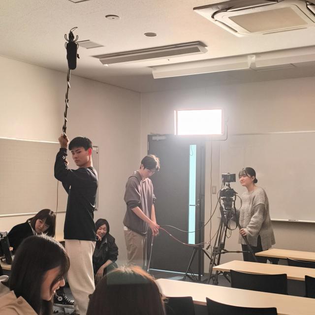 読売理工医療福祉専門学校 【映像クリエイター学科】本格スタジオで番組制作体験4