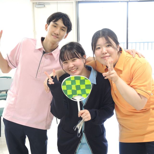 品川介護福祉専門学校 学校説明会【体験授業】レクリエーション（簡単小物づくり）1