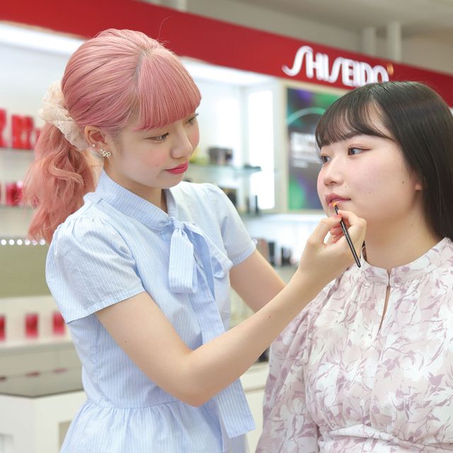 資生堂美容技術専門学校 ワインディング体験・顔分析メイク2