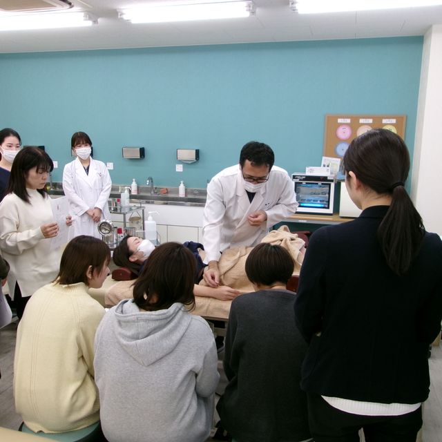 お茶の水はりきゅう専門学校 なぜ腰が痛くなる？東洋医学で考える”原因とケア”1