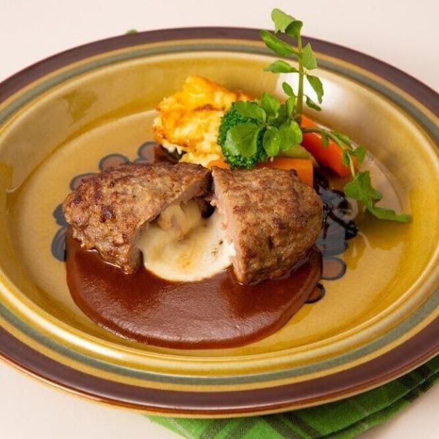 東京山手調理師専門学校 2/11【西洋】チーズインハンバーグ1