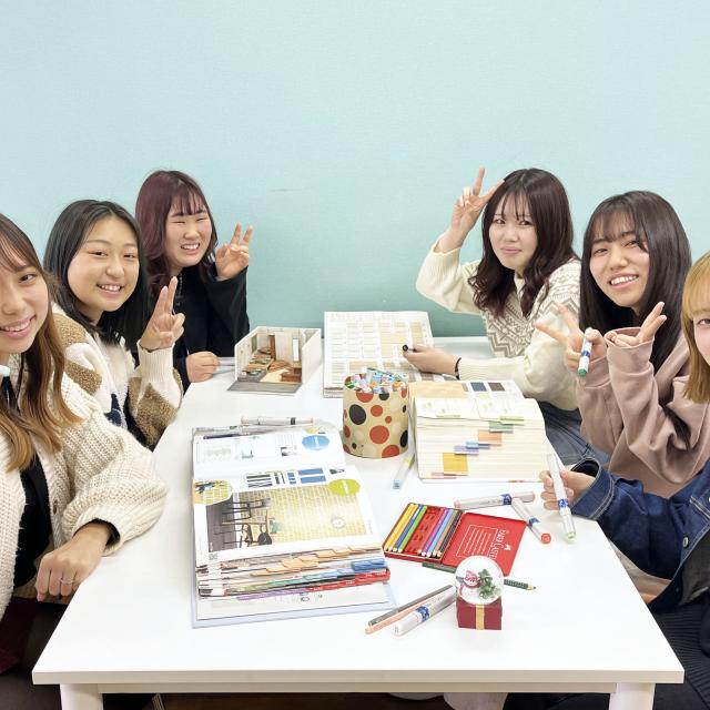 東京日建工科専門学校 卓上の木製ツリー作成【冬の特別オープンキャンパス】2