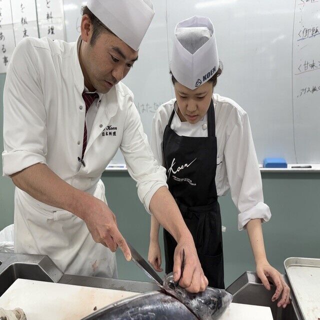 光塩学園調理製菓専門学校 【調理】【無料送迎バスあり】『握り寿司』に挑戦！4