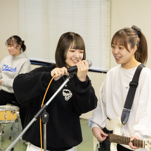 専門学校静岡電子情報カレッジ 音響スタッフ、レコーディングエンジニアの仕事を体験！【音響】3