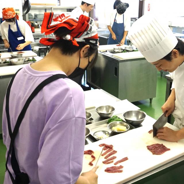 新潟調理師専門学校 〔午前〕中国料理：エビマヨ3