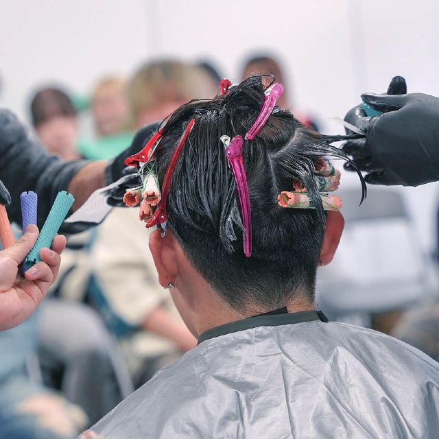 札幌ベルエポック美容専門学校 選べる体験★＼美容師になりたいメンズ集合／メンズパーマに挑戦1