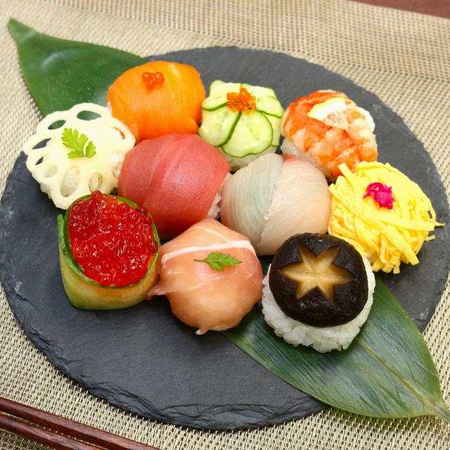 ハッピー製菓調理専門学校 【調理】写真映え抜群！ころっと手毬寿司1