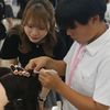 専門学校岡山ビューティモード ヘアビューティ学科｜国家試験技術課題ワインディングに挑戦！