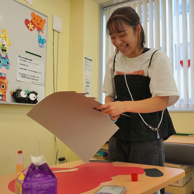 新潟こども医療専門学校 高校１・２年生対象「保育・教育体験」園児たちと紙であそぼう！1