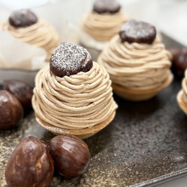 東日本製菓技術専門学校 【洋菓子】クリームたっぷり栗のモンブラン1