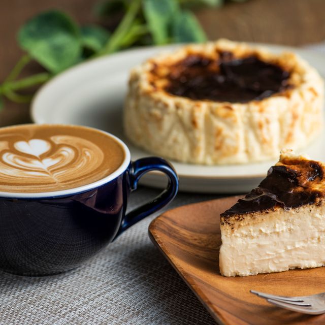 東京ベルエポック製菓調理専門学校 【カフェ体験】バスクチーズケーキ＆ラテアート体験1