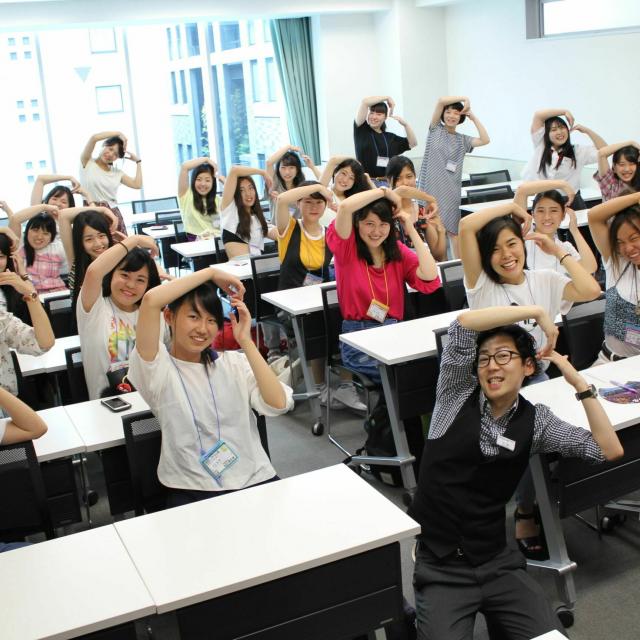 専門学校ってどんなところ？トラジャルスクール【高3限定】／大阪テーマパーク・ダンス専門学校のオープンキャンパス情報と予約申込【スタディサプリ 進路】