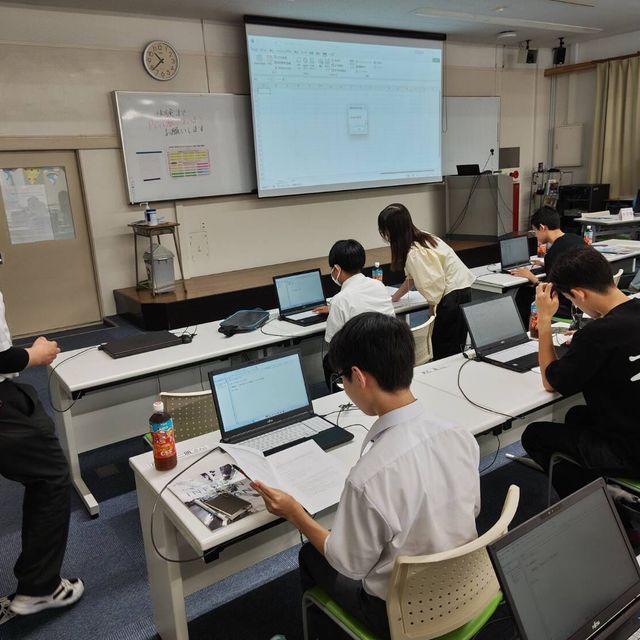 秋田情報ビジネス専門学校 【情報系４学科合同】Webサイトを制作してみよう！3
