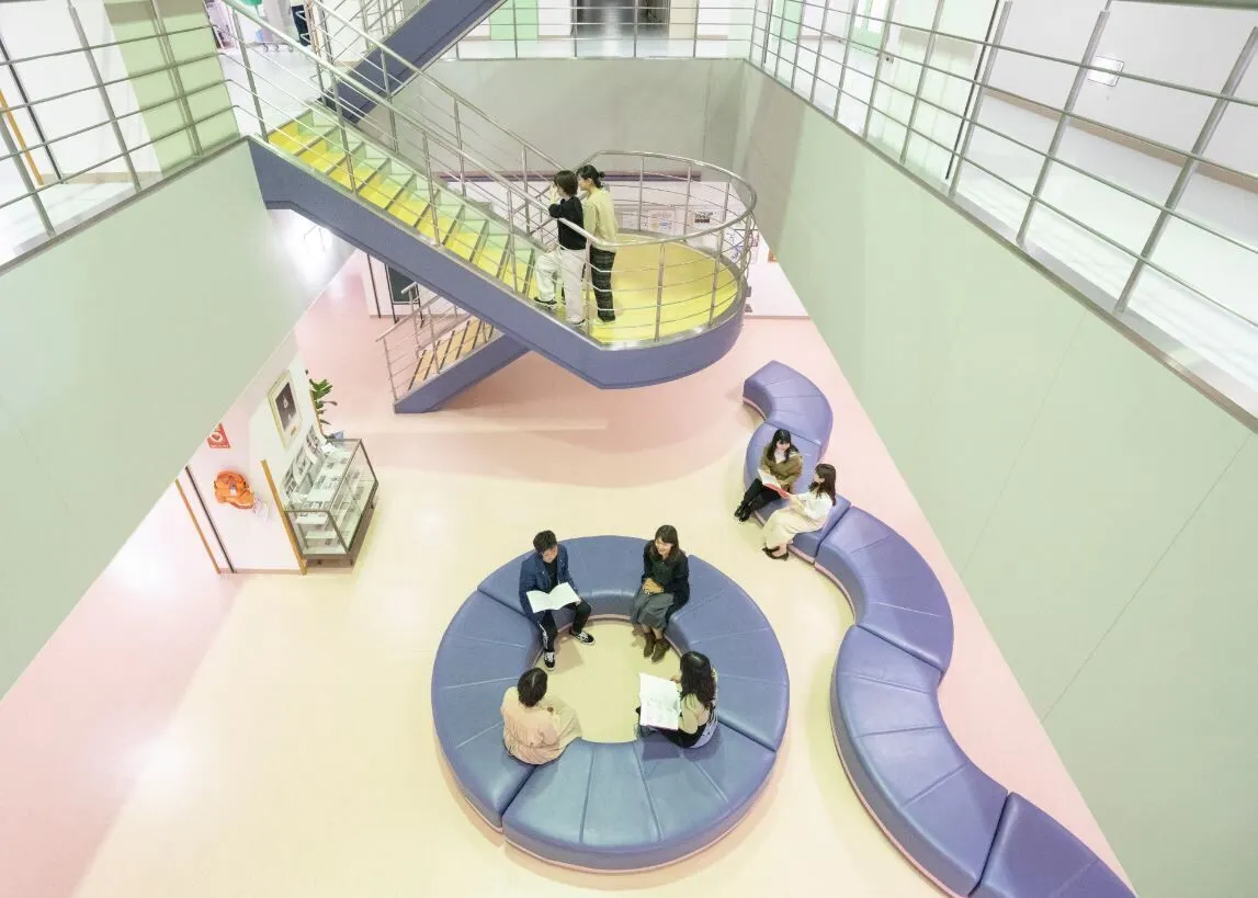 福岡市医師会看護専門学校 | 資料請求・願書請求・学校案内【スタディ