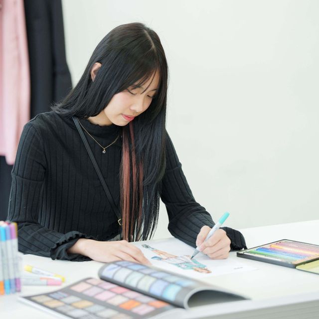 大村美容ファッション専門学校 体験C　デザイナー体験1