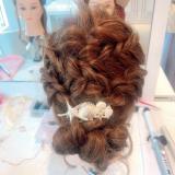【ヘアアレンジ体験】ドレスに合うヘアアレンジ作成☆の詳細